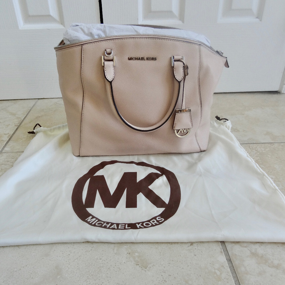 MICHAEL Michael Kors Light Pink Handbag - Picture 2 of 8